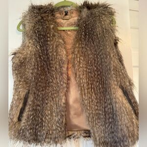 Faux fur express vest size medium